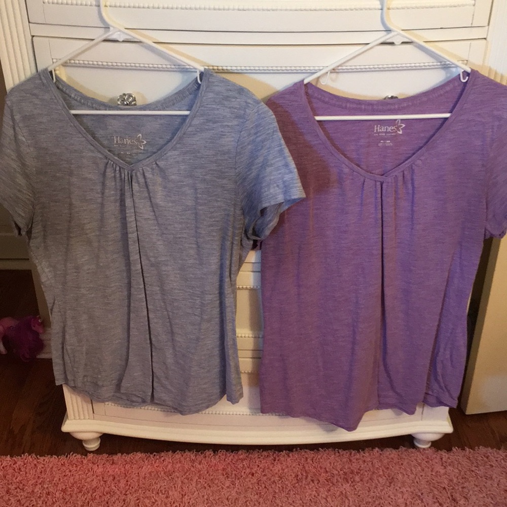 Hanes V-neck’s ladies T-shirts size extra large